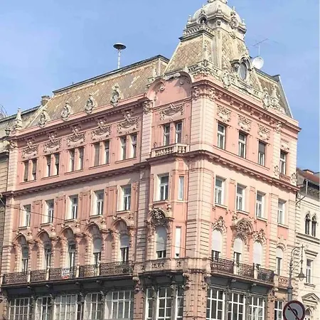 Daire Bpr Sophisticated Astoria With Balcony