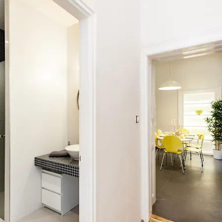 Bpr Sophisticated Astoria With Balcony Βουδαπέστη