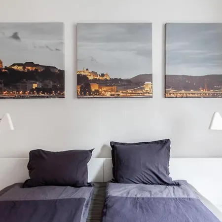 Apartment Bpr Sophisticated Astoria With Balcony Budapest