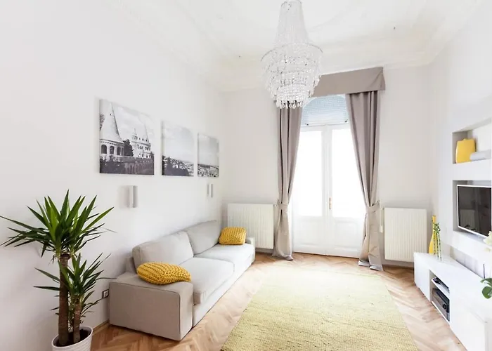 Bpr Sophisticated Astoria With Balcony Lägenhet