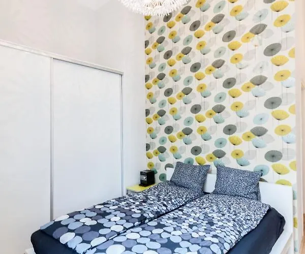 Bpr Sophisticated Astoria With Balcony Lägenhet