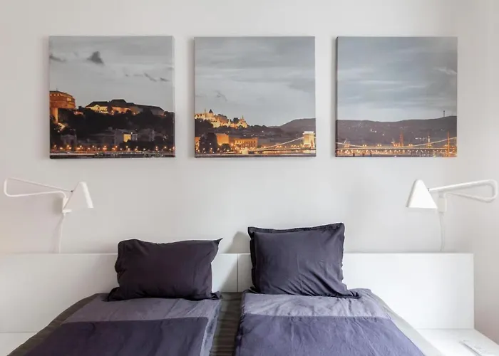 Lägenhet Bpr Sophisticated Astoria With Balcony Budapest