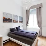 Bpr Sophisticated Astoria With Balcony Appartement