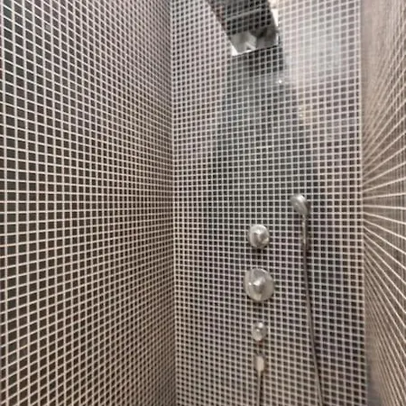 아파트 Bpr Sophisticated Astoria With Balcony