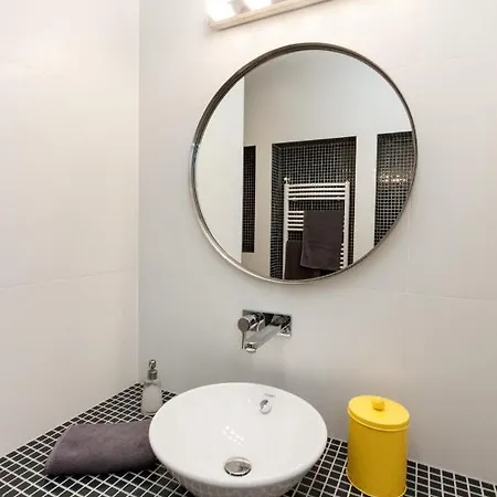 Bpr Sophisticated Astoria With Balcony 부다페스트