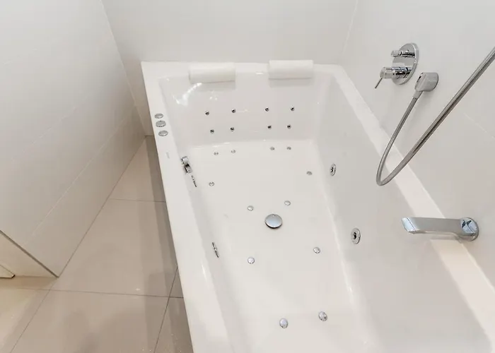 Bpr Sophisticated Astoria With Balcony * Budapest