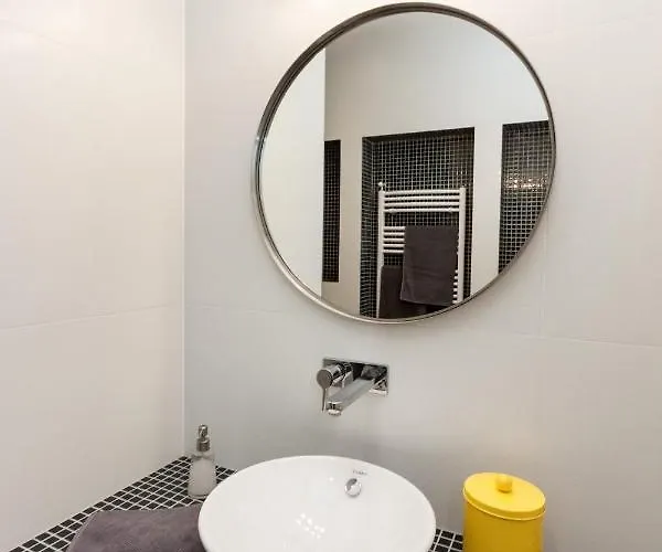 Bpr Sophisticated Astoria With Balcony Budapest